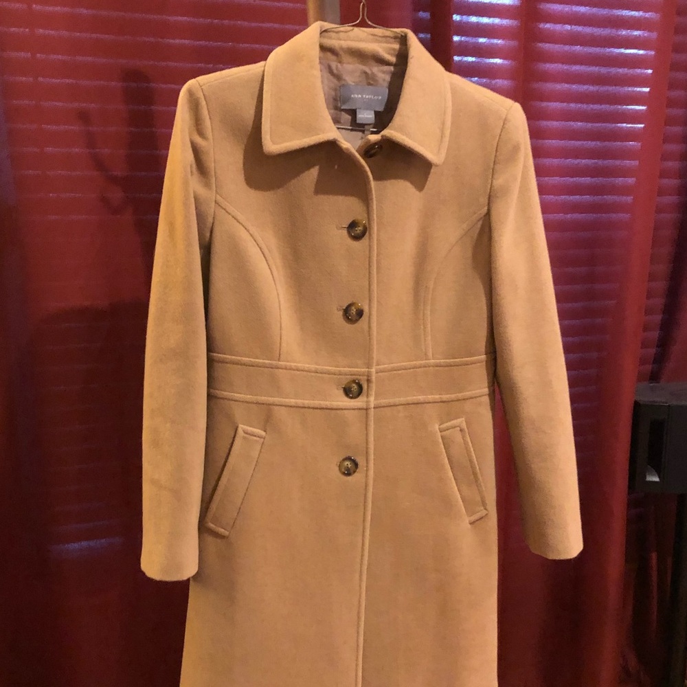 Camel Ann Taylor trench coat wool size 6